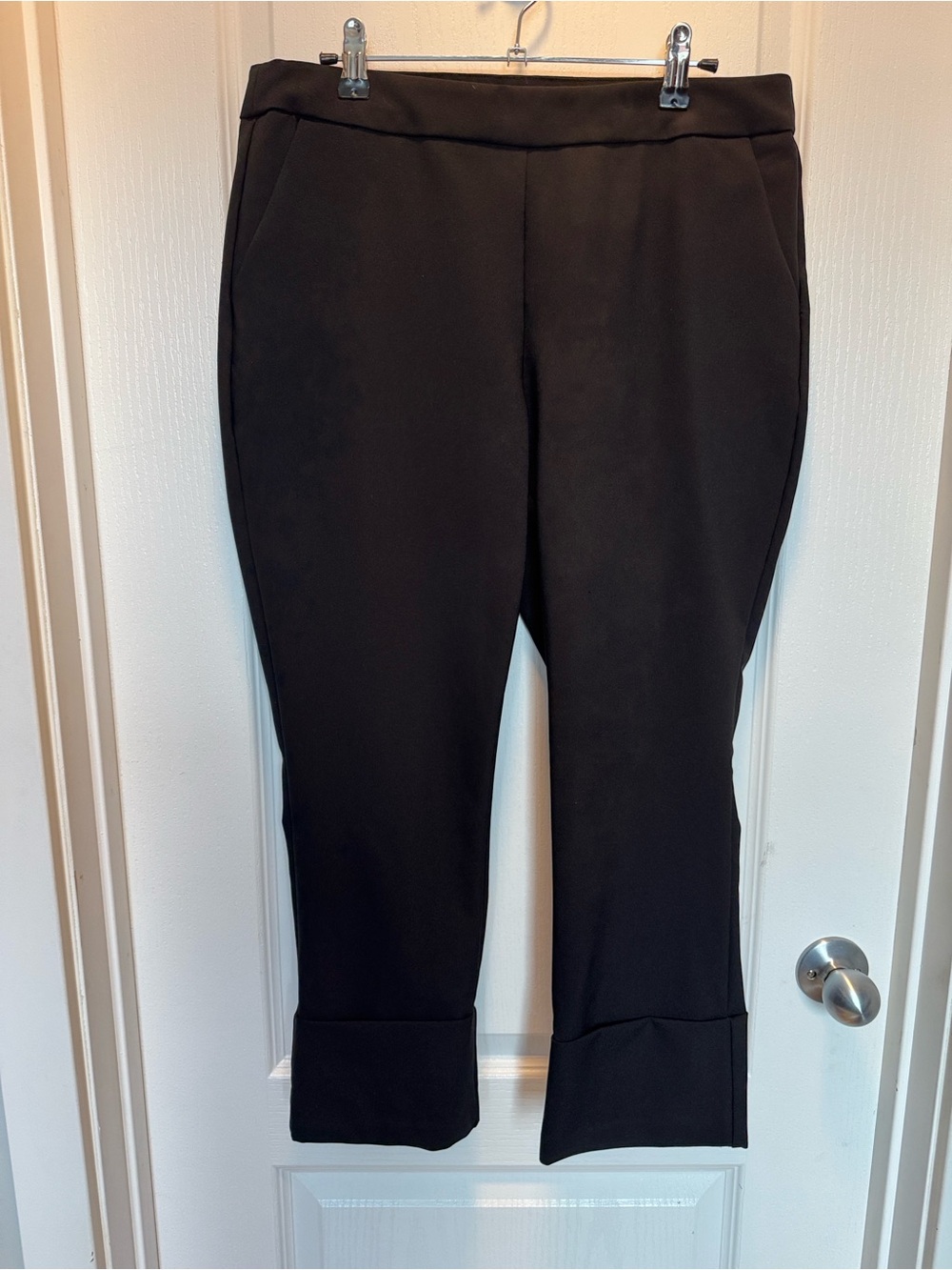 Katherine Barclay Black Cropped Dress Pants